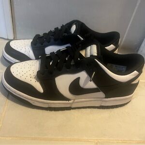 Nike Dunks Boys sizes 5.5 (7.5 women) Panda black/white